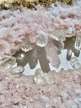 Load image into Gallery viewer, Large Gold & White Geode Panel w/ Rose & Clear Quartz Points - 30" x 30" Round