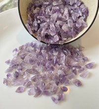Load image into Gallery viewer, Light Rough Amethyst Chips