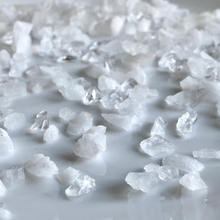 Load image into Gallery viewer, Rough Quartz Chips