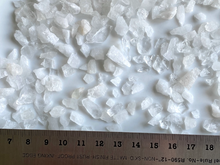 Load image into Gallery viewer, Rough Quartz Chips
