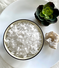 Load image into Gallery viewer, Rough Quartz Chips