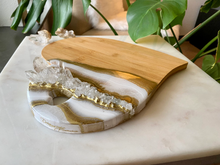 Load image into Gallery viewer, Gold & White Heart Shaped Bamboo Charcuterie Board - Clear Quartz