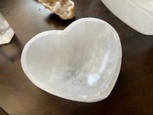 Load image into Gallery viewer, Heart Shaped Selenite Charging Bowl - 4 Inch
