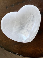 Load image into Gallery viewer, Heart Shaped Selenite Charging Bowl - 4 Inch
