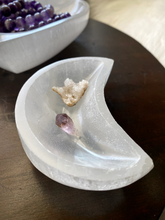 Load image into Gallery viewer, Crescent Moon Selenite Charging Bowl - 4 Inch
