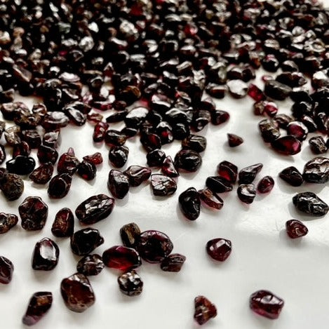 Tumbled Red Garnet Chips - 4-9mm